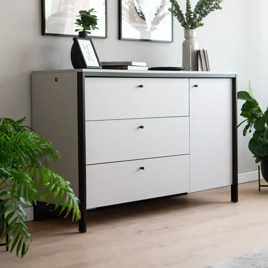 Gris Chest Of Drawers 136cm